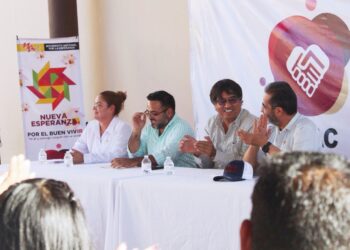 Asiste Oscar Leggs Castro a la toma de protesta del Movimiento de Apoyo Ciudadano