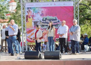 Asiste Gobernador VCC a festival de la machaca, queso y chorizo; destaca tradiciones en San Antonio