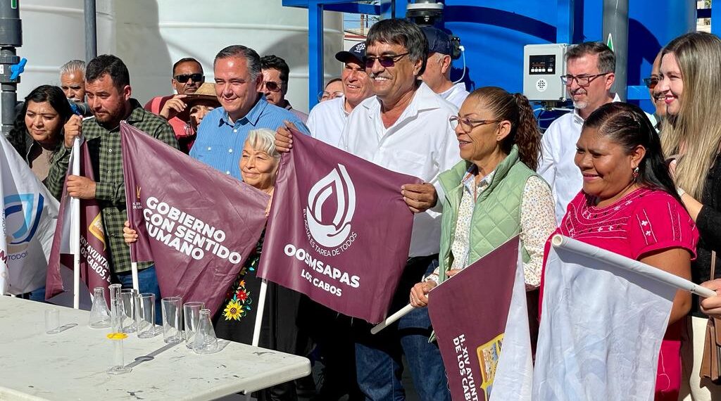 Oscar Leggs Castro encabezó el banderazo y puesta en marcha de la nueva potabilizadora Juárez de 15 litros por segundo de agua potable para beneficio directo de 18 mil 862 habitantes en la zona Centro de Cabo San Lucas