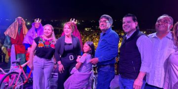 Alcalde Oscar Leggs y su esposa Flora Aguilar de Leggs, Festejan a Los Reyes Magos y asisten 7 mil niñas y niños