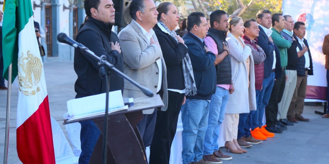 Conmemoran 49° aniversario de la Constitución Política del Estado Libre y Soberano de Baja California Sur