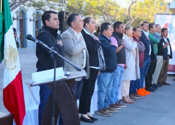 Conmemoran 49° aniversario de la Constitución Política del Estado Libre y Soberano de Baja California Sur
