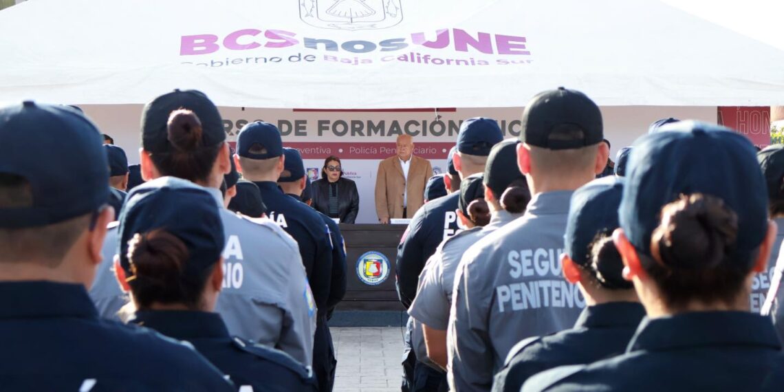 Encabeza Gobernador VCC Clausura de Curso Inicial de 108 Elementos de Seguridad Pública