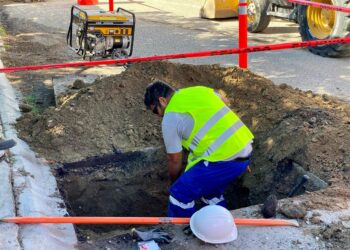 Oomsapas, dio el banderazo de inicio a las obras para sustituir 1 mil tomas domiciliarias de la colonia Miramar en Cabo San Lucas