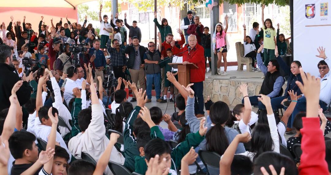 Encabeza gobernador VMCC Programa de Mejoramiento de Imagen en Escuelas Públicas