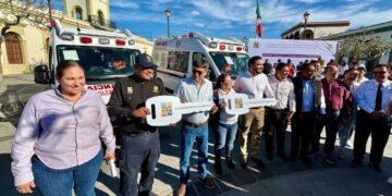 Entregan 5 ambulancias nuevas y arranca Operativo Semana Santa Segura 2024