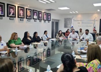 Sesiona Grupo Estatal Para Prevenir Embarazos en Adolescentes