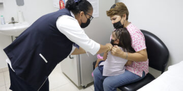 Concluye en Marzo Campaña de Vacunación Contra Influenza 2023-2024