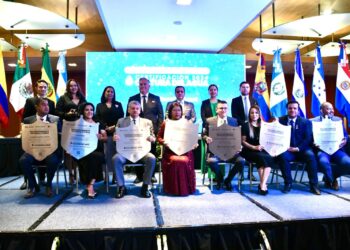 Recibe el equipo de OOMSAPAS Los Cabos, Reconocimiento Internacional “Certificación 2024 Cultura del Agua”