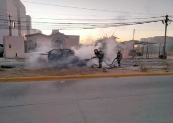 Camioneta “calcinada” por las llamas: no Hubo Lesionados