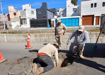 Aseguran el correcto funcionamiento de la red de alcantarillado sanitario con la reposición y rehabilitación de pozos de visita en Cabo San Lucas
