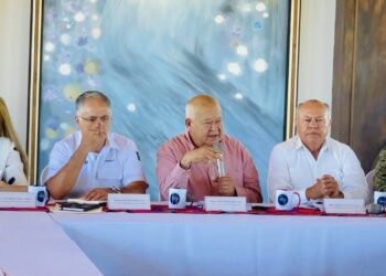 Instala Gobernador de BCS Comisión Consultiva del Aeropuerto Internacional de Loreto