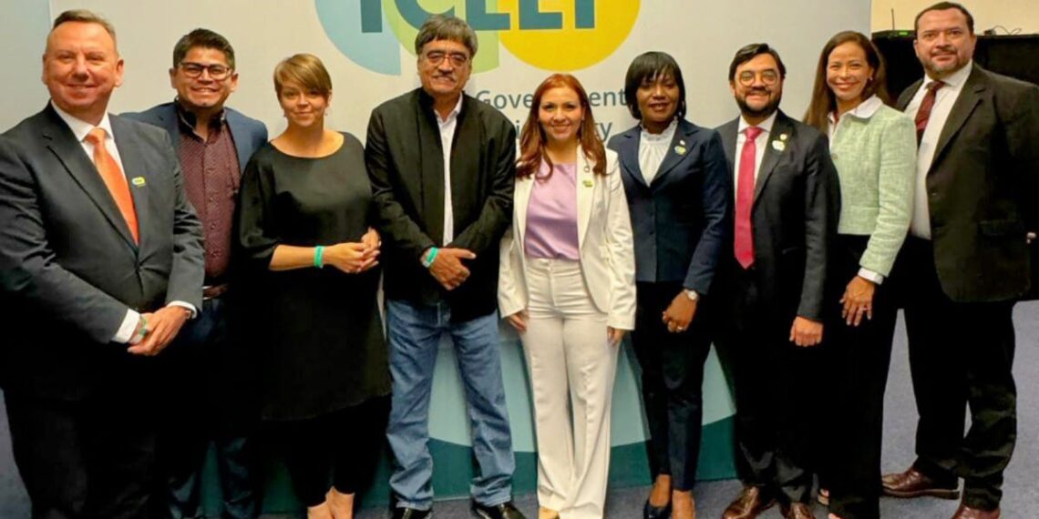 Presidente Oscar Leggs Castro y la II regidora Irene Galindo Román participan en el Congreso Mundial del ICLEI en Brasil