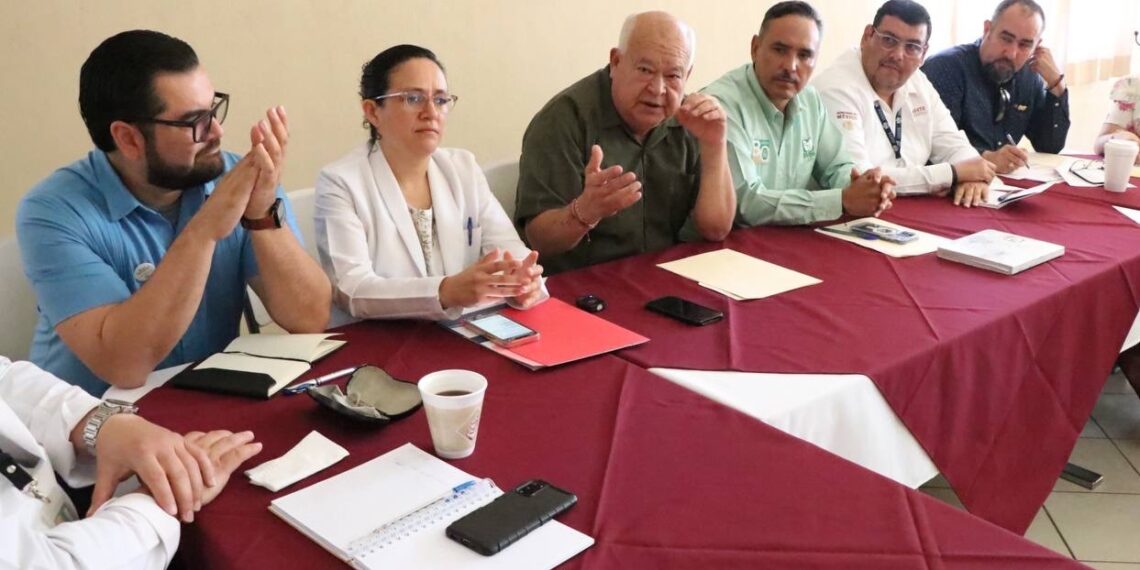 Firma VMCC Convenio en Servicios de Salud Para Trabajadores de la Educación y Burócratas de Vizcaíno