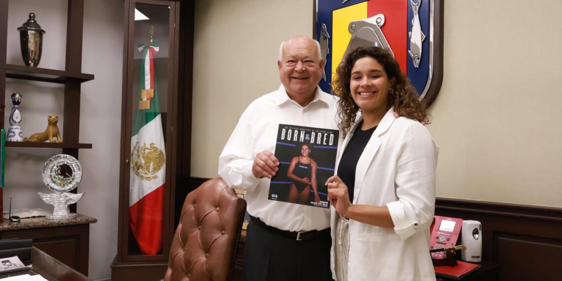 Recibe Gobernador VMCC a Clavadista  Aranza Vázquez