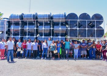 50 tinacos se entregaron a familias de Cabo San Lucas, a través de la Dirección Municipal de Atención Ciudadana