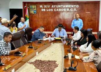 Declara Cabildo de Los Cabos sesión permanente por falta de quórum legal