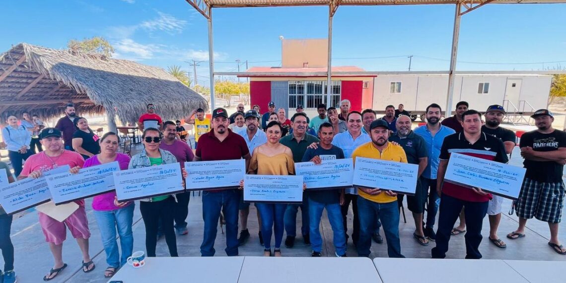 Mediante Estrategia “Échale Montón” SETUE Entrega Microfinanciamientos en Comondú