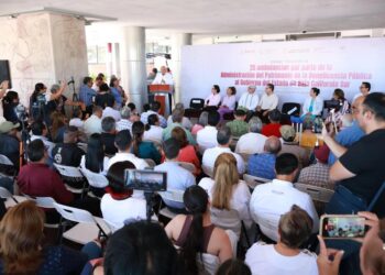 Entrega Gobierno y Beneficencia Pública, Ambulancias y Apoyos de Movilidad, Visual y Auditiva