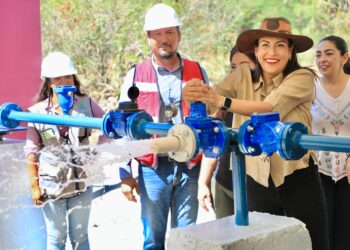 Inaugura Milena Quiroga nuevo pozo de agua en El Triunfo