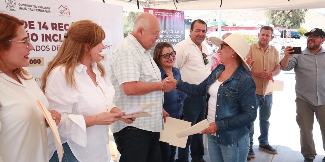 Con Inversión de 10.4 MDP, Entrega Gobernador VMCC 24 Viviendas en Isla Magdalena y Puerto Alcatraz