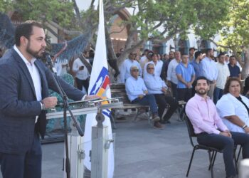 Encabeza presidente municipal Christian Agúndez Gómez los honores a la bandera y la clausura de las actividades cívicas del Mes Patrio en Los Cabos