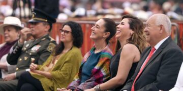 Gobernador de BCS Asiste al Sexto Informe de Gobierno del Presidente Andrés Manuel López Obrador