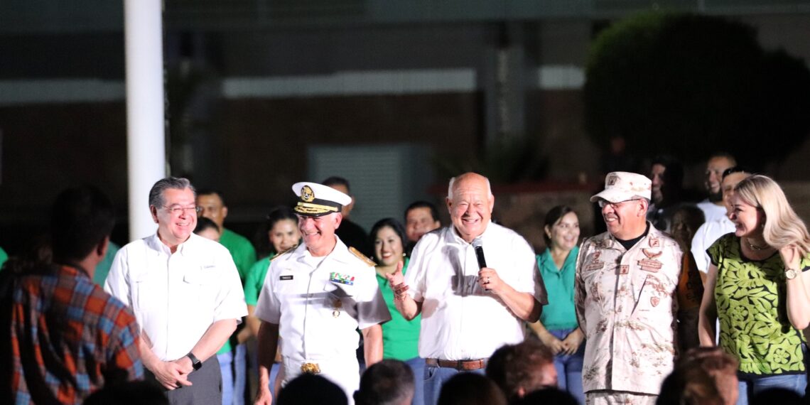 Enciende VMCC Iluminación Alusiva a las Festividades de Septiembre en BCS