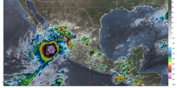 CONAGUA: Para mañana viernes se prevén lluvias  torrenciales en BCS, debido a la nubosidad de Ileana