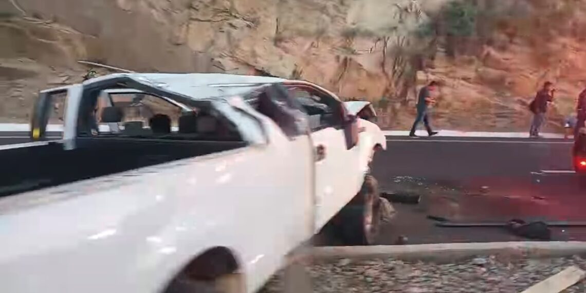 Camionetazo, deja 6 Lesionados; Guardia Nacional de Carreteras, Inicia Investigaciones