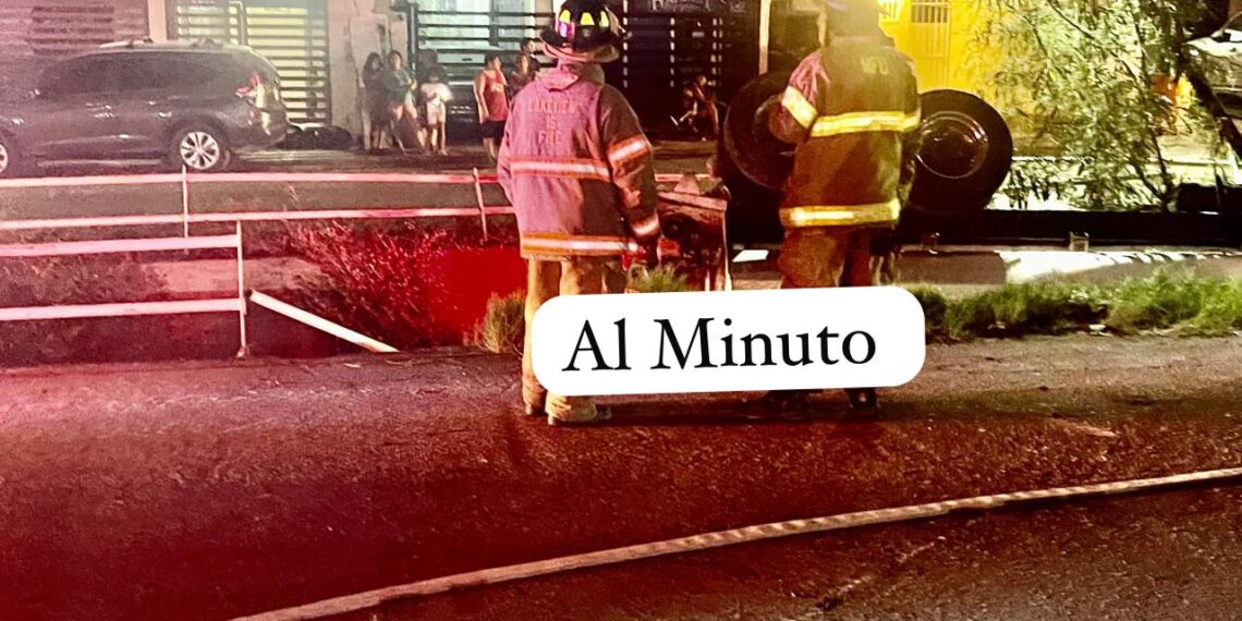 Pipa termina volcada en Canal Pluvial en Cabo San Lucas