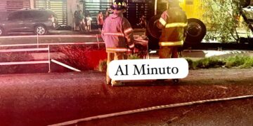 Pipa termina volcada en Canal Pluvial en Cabo San Lucas