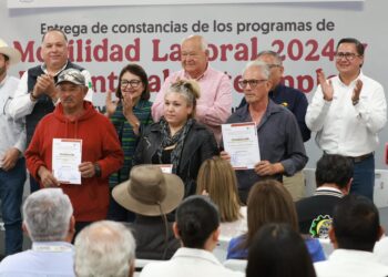Entrega VCC Constancias a Trabajadores Agrícolas Temporales, y Apoyos Para el Autoempleo en Comondú