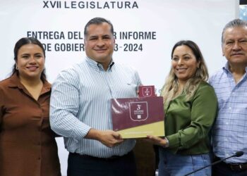 Entrega Poder Ejecutivo de BCS Documento de Tercer Informe ante el Congreso del Estado