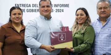 Entrega Poder Ejecutivo de BCS Documento de Tercer Informe ante el Congreso del Estado