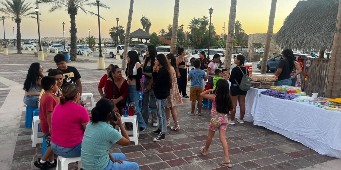 Con gran creatividad e imaginación se llevó a cabo el concurso de catrinas de La Comunidad de La Playa Centro Comunitario