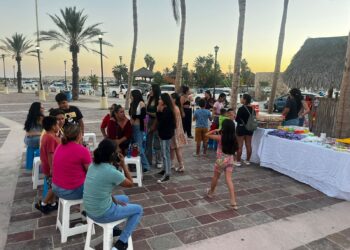 Con gran creatividad e imaginación se llevó a cabo el concurso de catrinas de La Comunidad de La Playa Centro Comunitario