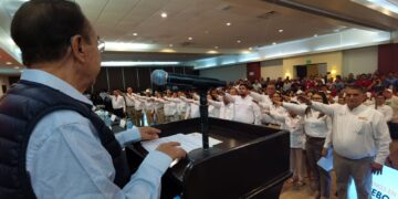 Toma protesta Francisco Javier Vargas como nuevo Secretario General de la CROC de Baja California Sur