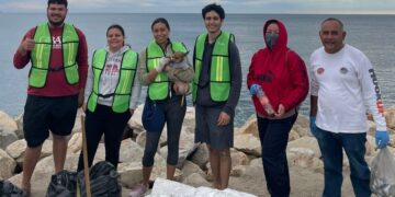 Centro Comunitario y la Comunidad de La Playa se unen por un medio ambiente más limpio