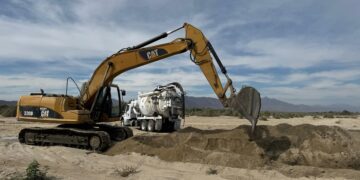 Personal de OOMSAPAS realiza reparación de colector principal para beneficio de colonia San Vicente