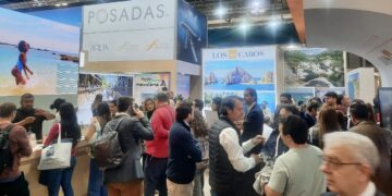 Atributos turísticos de BCS conquistan la Feria de Turismo de Madrid 2025