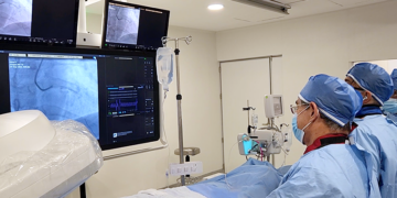 Recibe Hospital Salvatierra Equipo Digital Para Realización de Cateterismos y Cirugías de Corazón
