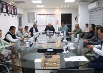 Estado y Federación Suman Esfuerzos Para Rehabilitar Carreteras en BCS: VMCC