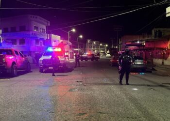 Zitácuaro, Michoacán, en Llamas: 3 Muertos y 3 Tiendas de Conveniencia Quemadas