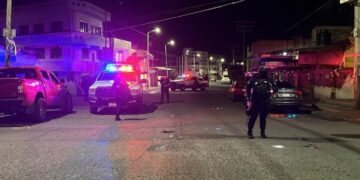 Zitácuaro, Michoacán, en Llamas: 3 Muertos y 3 Tiendas de Conveniencia Quemadas