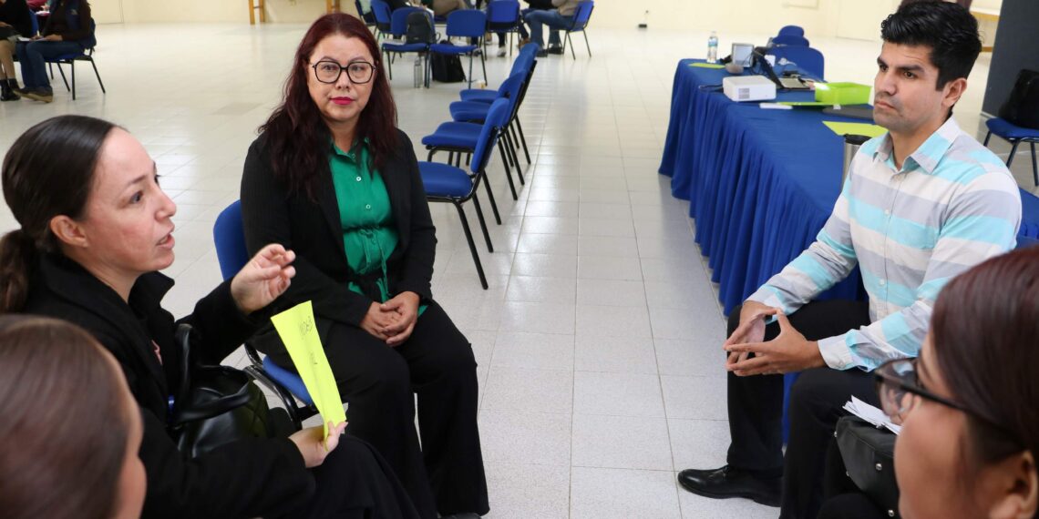 Capacita SEP a directivos de bachilleratos en la elaboración de proyectos comunitarios