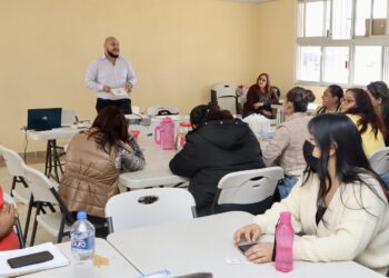 Analizan en IV sesión de Consejo Técnico estrategias para mejora continua del programa analítico