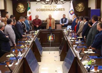 Toman protesta a la nueva Mesa Directiva del Colegio de Notarios Públicos de BCS