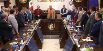 Toman protesta a la nueva Mesa Directiva del Colegio de Notarios Públicos de BCS