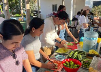 Pequeños del Centro Comunitario La Playa  se convierten en Guardianes del Océano